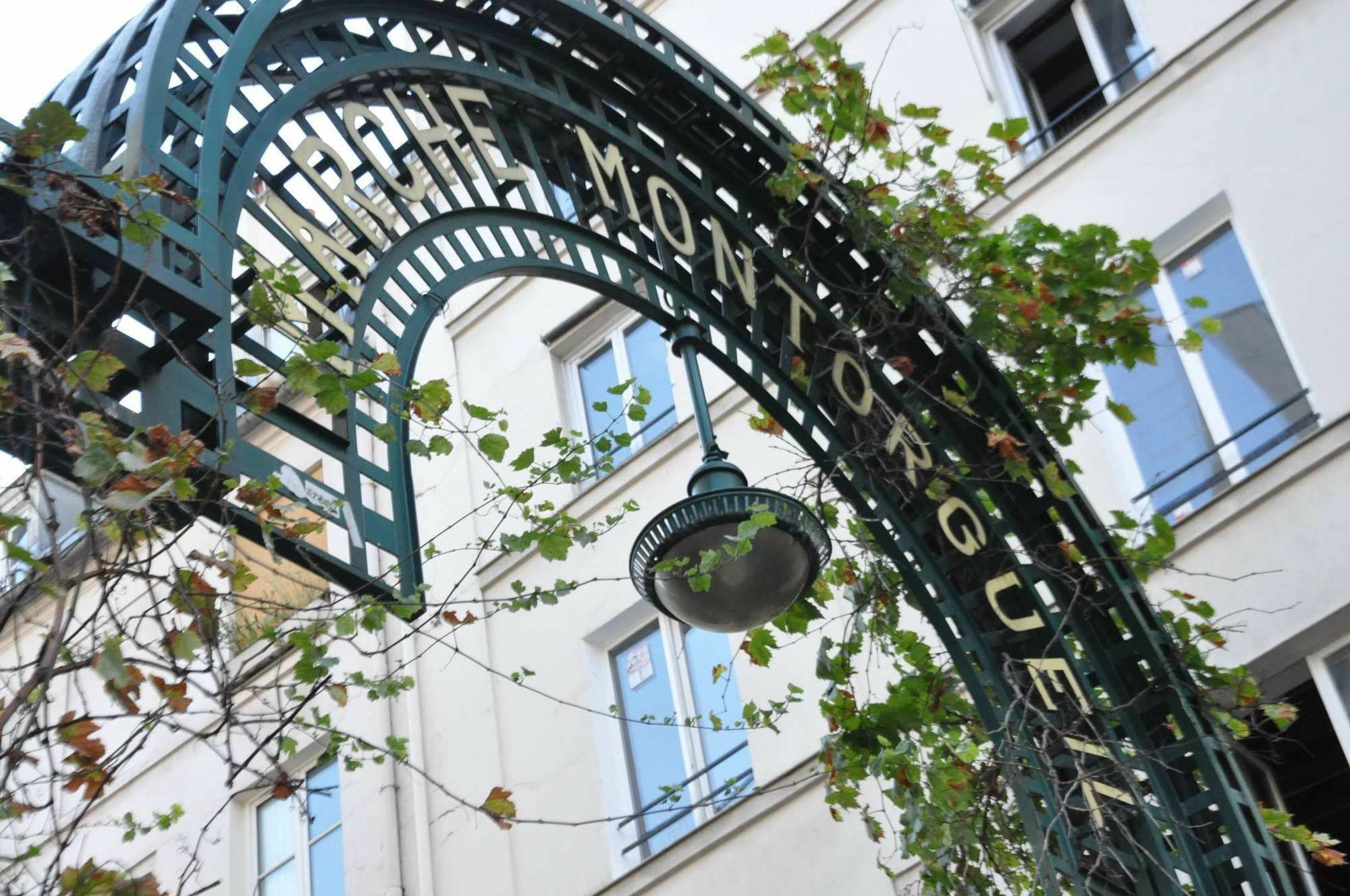 65-French Cancan St Denis Παρίσι Εξωτερικό φωτογραφία